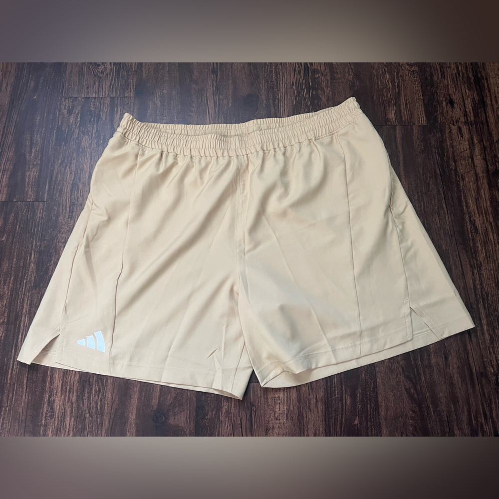 Adidas D4T Shorts Mens Size 2XL Beige Solid Logo Zipper Pockets IW7575 NWT